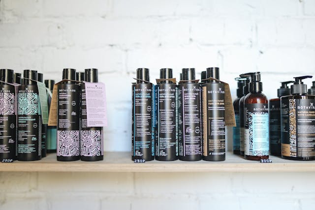 frascos de shampoo